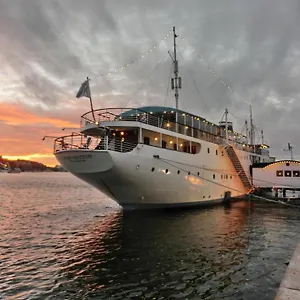Maelardrottningen Yacht Stockholm